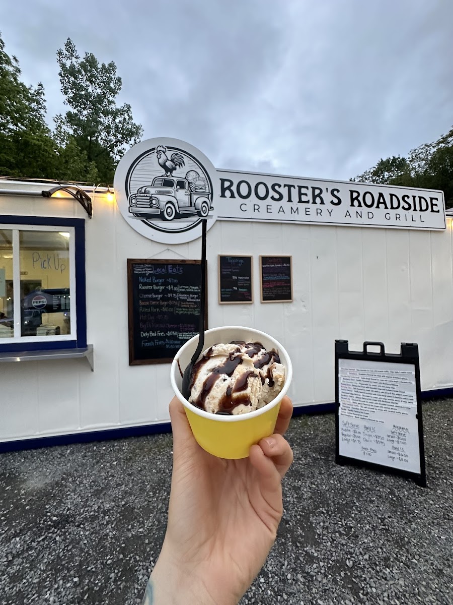 Rooster's Roadside Creamery And Grill
